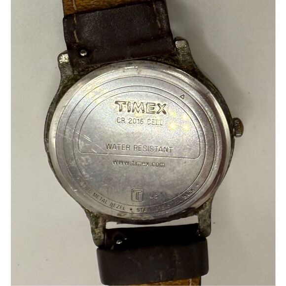 Timex Men’s Indiglo Quartz Wristwatch Water Resistant Stainless Steel - Picture 9 of 10